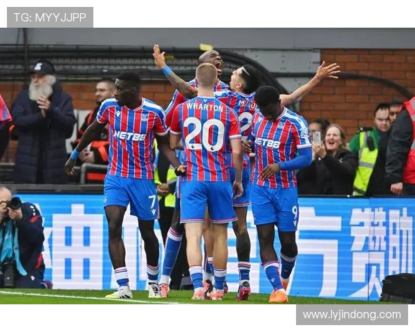 水晶宫炮轰曼联点球判罚争议 水晶宫炮轰曼联点球判罚争议